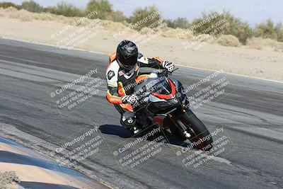 media/Dec-01-2025-Moto Forza (Mon) [[2daa91e15f]]/2-Intermediate Group/Session 4 (Turn 10 Inside)/